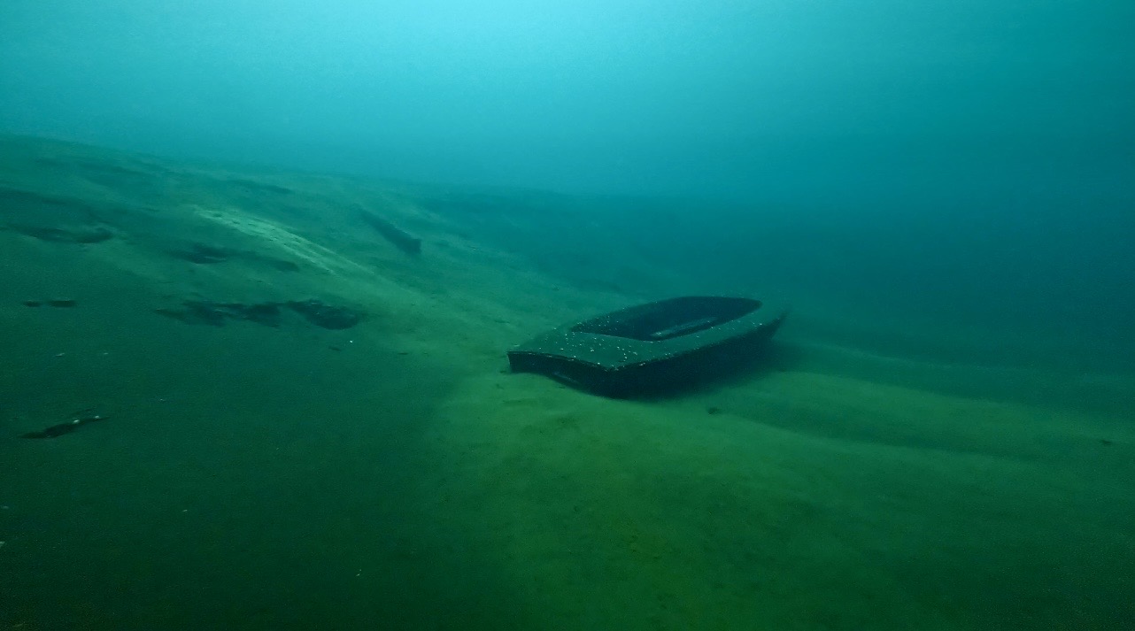 Tauchbasis Cospudener See Boot unter wasser Wrack Unterwasser